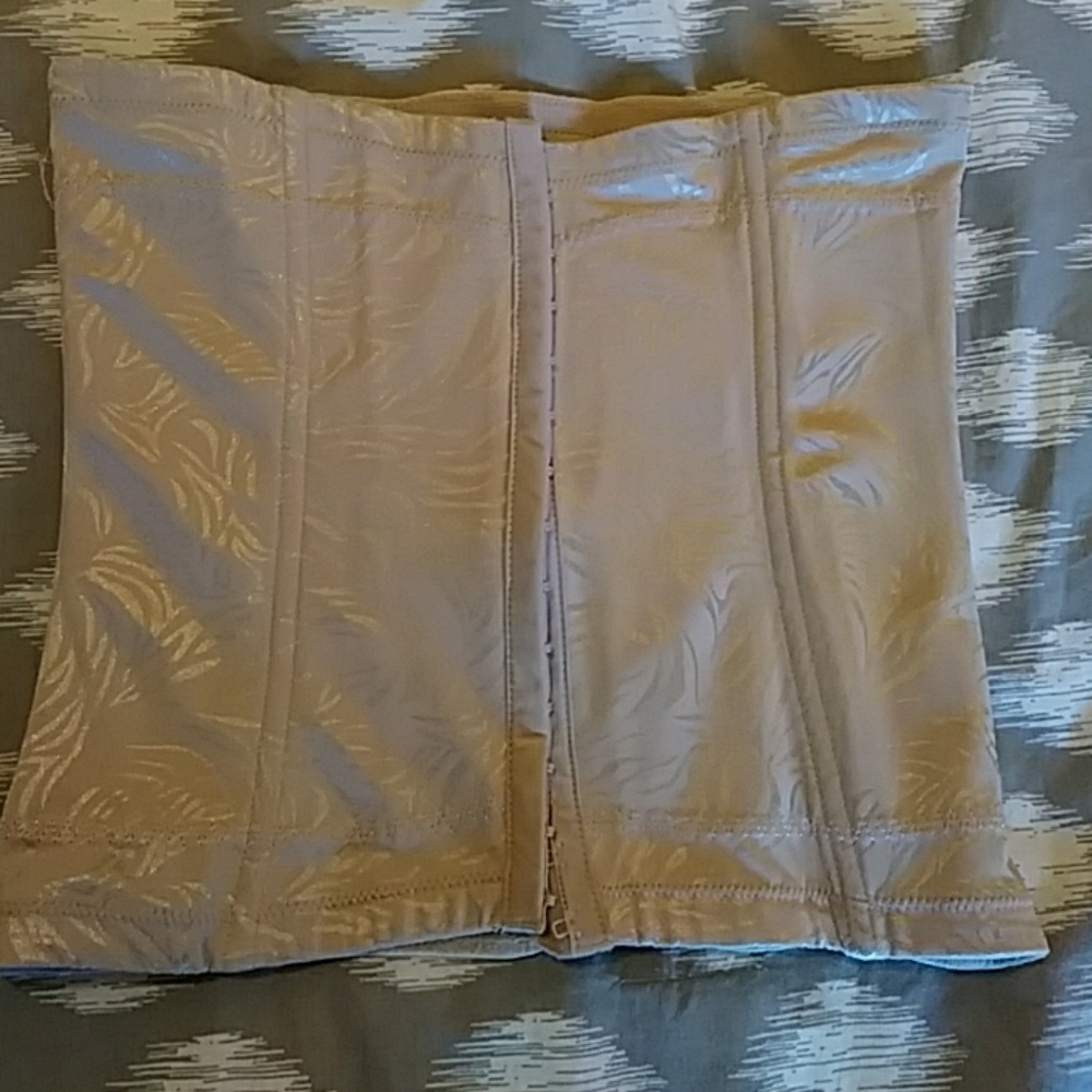 Waist cincher